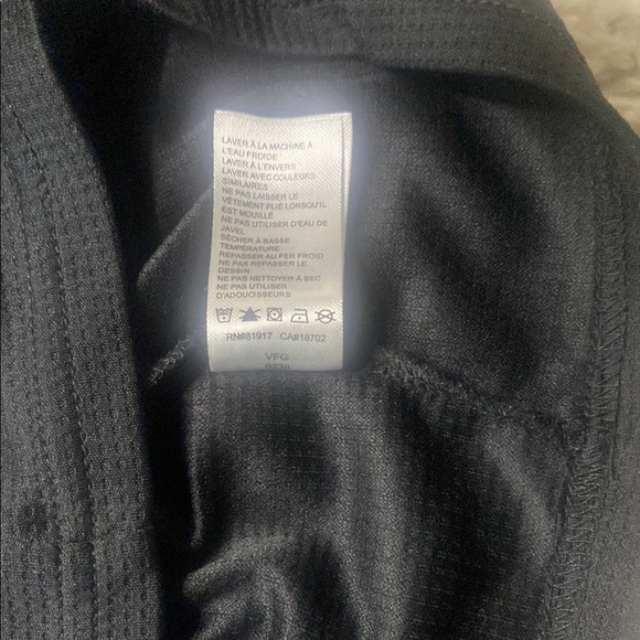 Nike Black Long Sleeve Tee with Iconic Swoosh - Picture 6 of 7